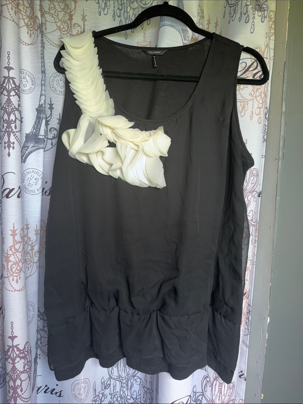Daisy Fuentes Black Sleeveless Tunic with Cream Floral Accent